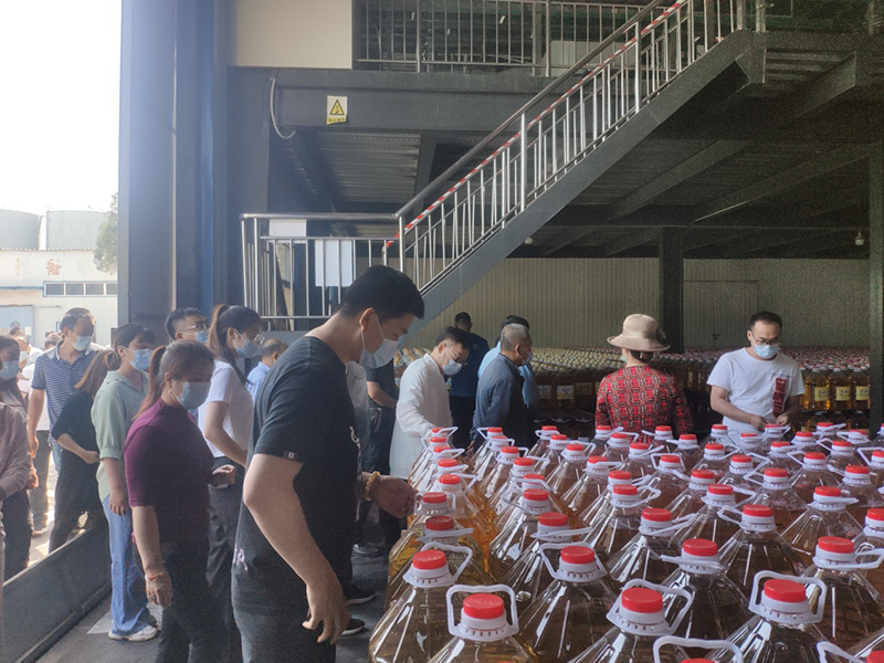 【晶潤(rùn)老油翁胡麻油】健康胡麻油|寧夏胡麻油|寧夏食用油|寧夏菜籽油|寧夏亞麻油|寧夏晶潤(rùn)生物食品科技有限公司 【晶潤(rùn)老油翁胡麻油】健康胡麻油|寧夏胡麻油|寧夏食用油|寧夏菜籽油|寧夏亞麻油|寧夏晶潤(rùn)生物食品科技有限公司