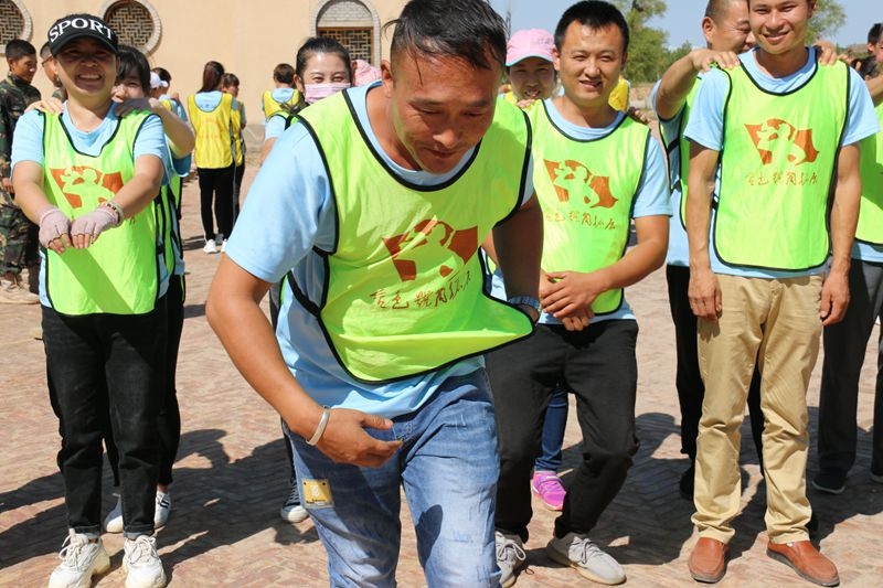 晶潤老油翁戶外拓展活動